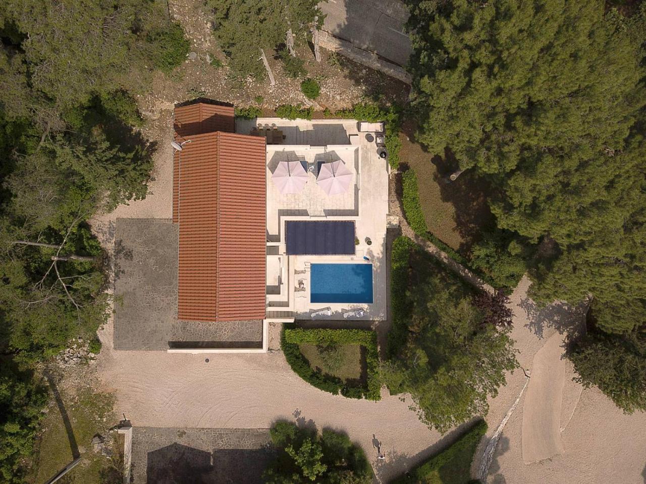 Private Luxury Villa Bianco On Solta For Up To 10 Persons, Heated Pool, Free Parking, Very Close To The Beach! Free Kajak & Mountainbikes, Great Living Area & Privacy! Rogač Exterior foto